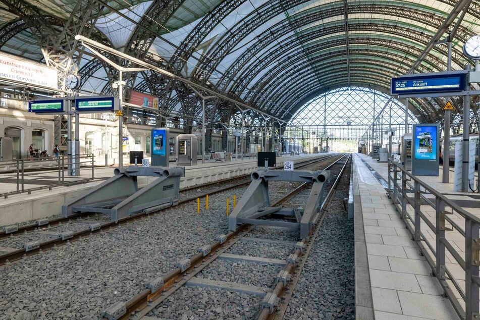 Gähnende Leere am Dresdner Hauptbahnhof.