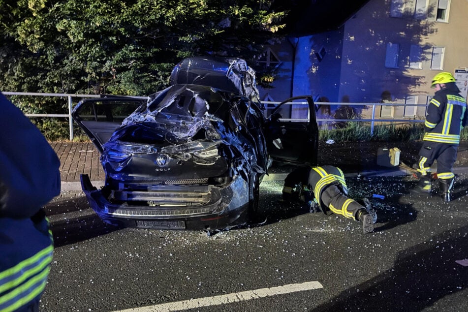 In Hann. Münden war ein VW Golf wegen zu hoher Geschwindigkeit von der Straße abgekommen.