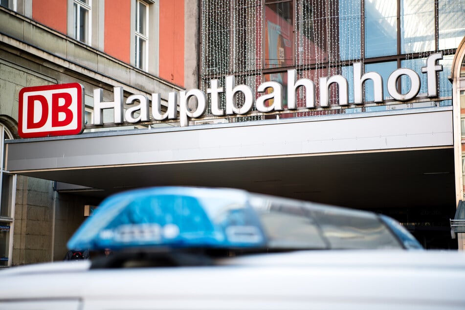 Ein 24-Jähriger attackierte einen Polizisten am Münchner Hauptbahnhof. (Archivfoto)