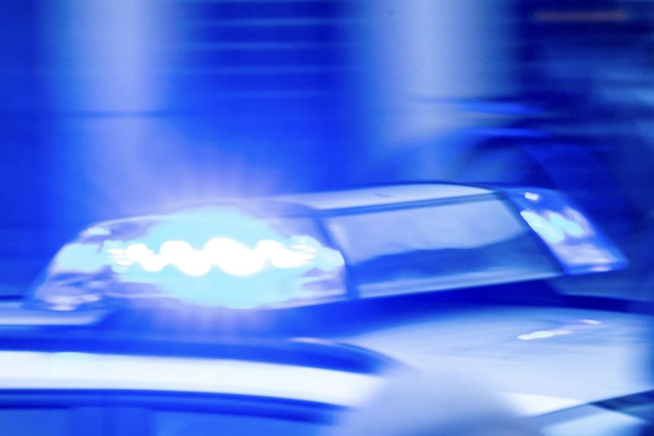 In Saarbrücken kam es in der Nacht zum Samstag zu einem Unfall. (Symbolfoto)