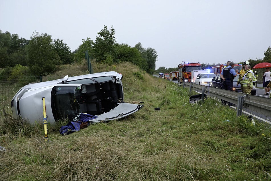 Der VW-Fahrer (59) erlitt einen Ohnmachtsanfall und überschlug sich mit seinem Wagen.