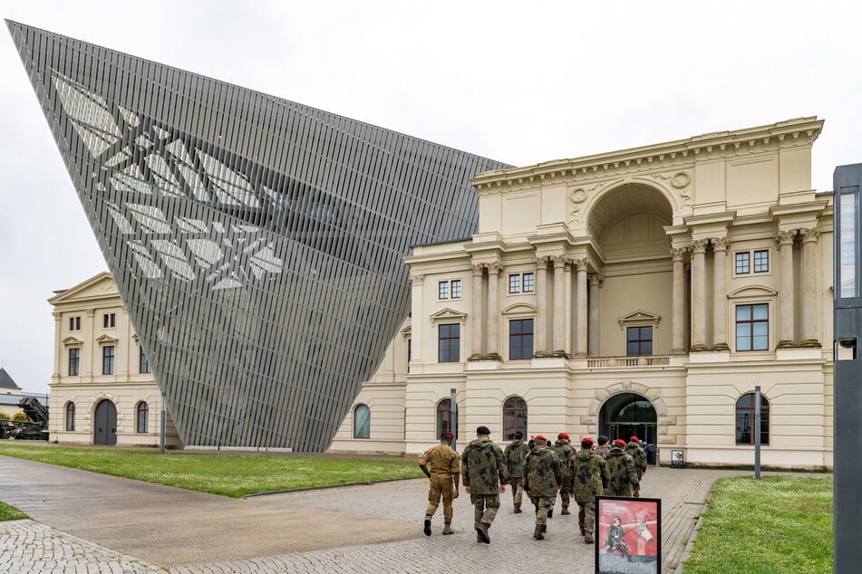 Das Militärhistorische Museum in Dresden ließ sich 2015 und 2016 gefälschte Dokumente andrehen, stellte sie sogar teilweise noch aus.