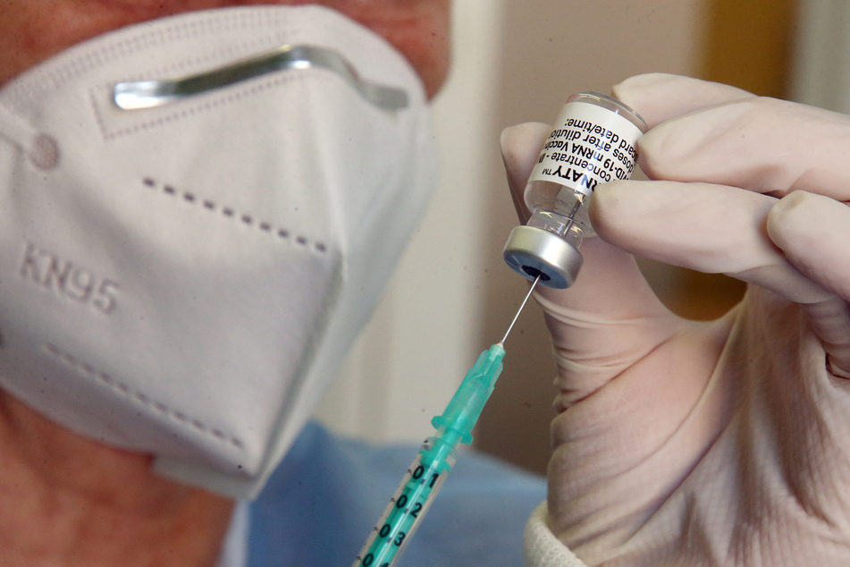 Der Apothekerverband Nordrhein hat vor einer "Zwei-Klassen-Gesellschaft" beim Impfen durch Betriebsärzte gewarnt. (Symbolfoto)