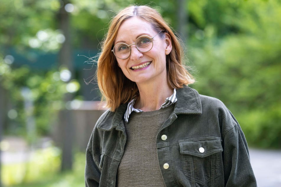 Initiatorin des Projekts Dr. Petra Lauber (55) ist eigentlich Zahnärztin und ehemalige Vorsitzende des Vereins "Aufwind Kinder- und Jugendfonds Dresden e. V.". Das Schulranzenprojekt liegt ihr sehr am Herzen.