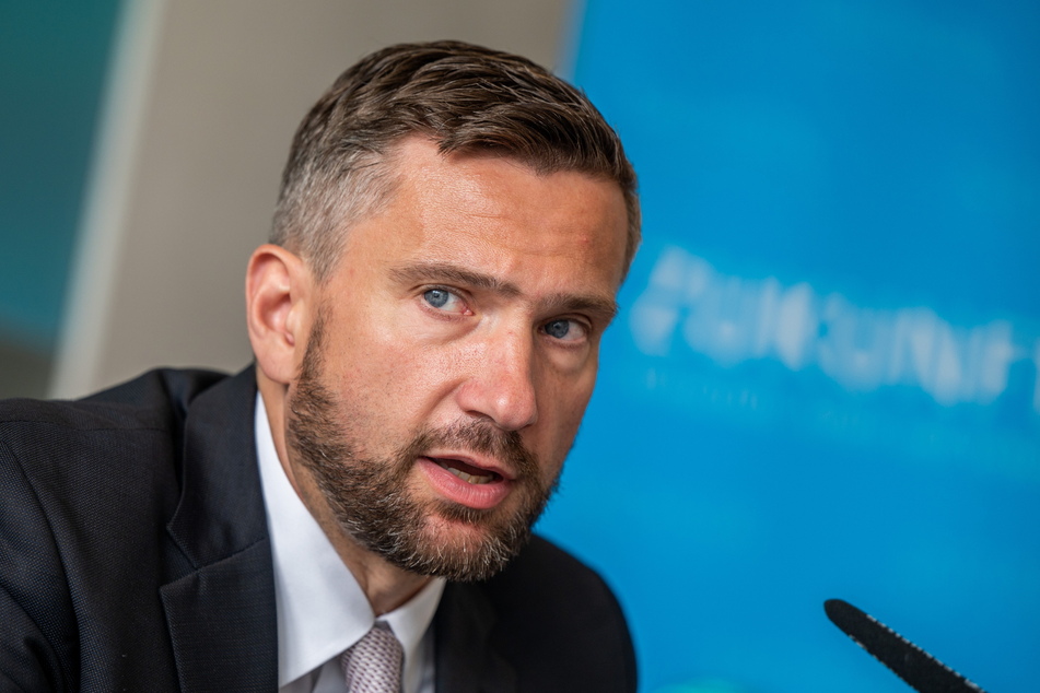 Wirtschaftsminister Martin Dulig (47, SPD) schließt einen kompletten Lockdown nicht aus.