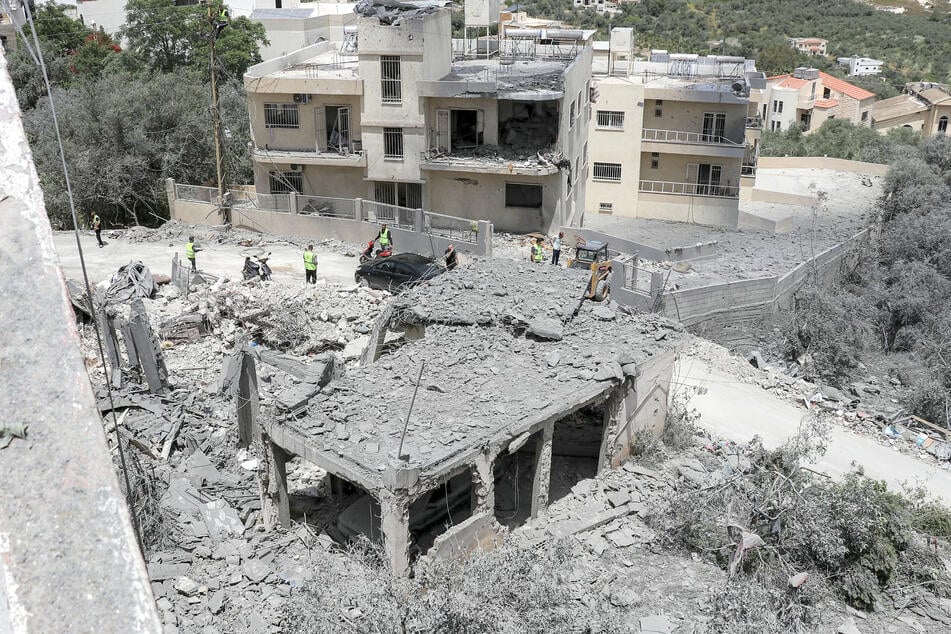 Israel nahm auch am Sonntag Ziele im Libanon ins Visier.