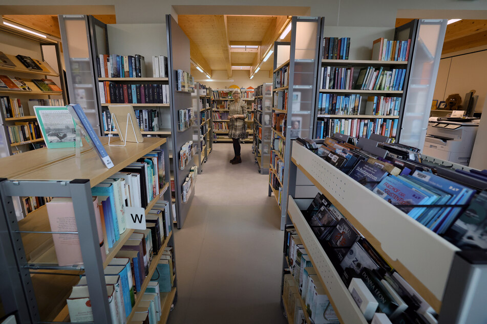 Die Bibliotheken in Thüringen sind im Aufwind. Besucher- und Ausleihzahlen sind wieder auf Vor-Corona-Niveau. (Symbolbild)