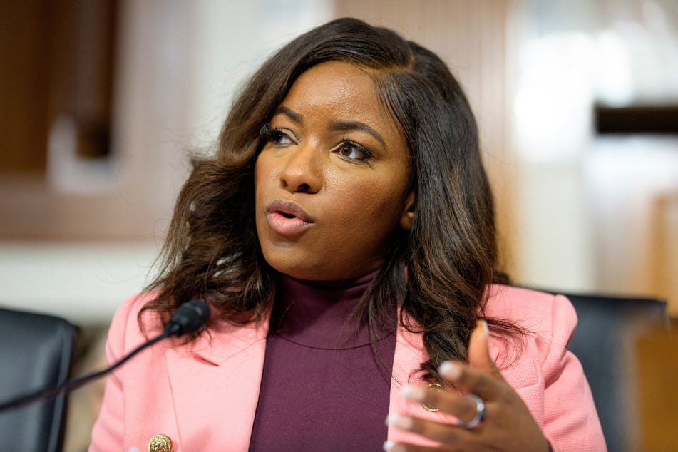 Congresswoman Jasmine Crockett has revealed that a bodyguard working for her was fatally shot by police in a standoff earlier this week.