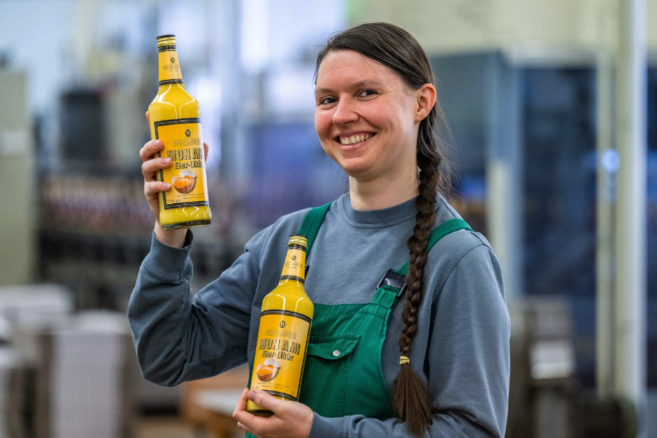 Destillateurin Julia Franke (31) kennt das Rezept des Meeraner "Mon Ami"-Eierlikörs.