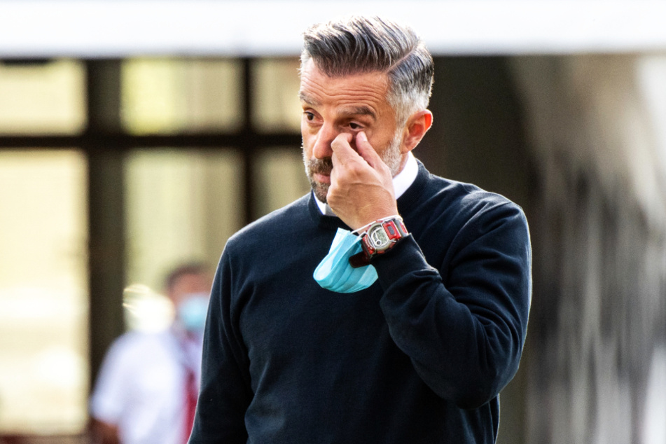 FCI-Coach Tomas Oral war nach Abpfiff und dem verpassten Zweitliga-Aufstieg mächtig angefressen.