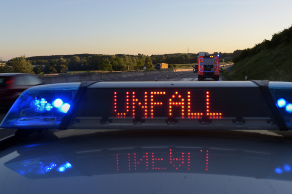 Unfall mit Reisebus auf A8: Mann (37) verletzt