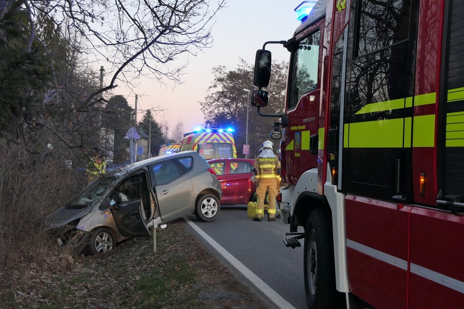 Der Opel-Fahrer (84) erlitt dabei leichte Verletzungen. Der Fahrer (63) des Kia blieb unverletzt.