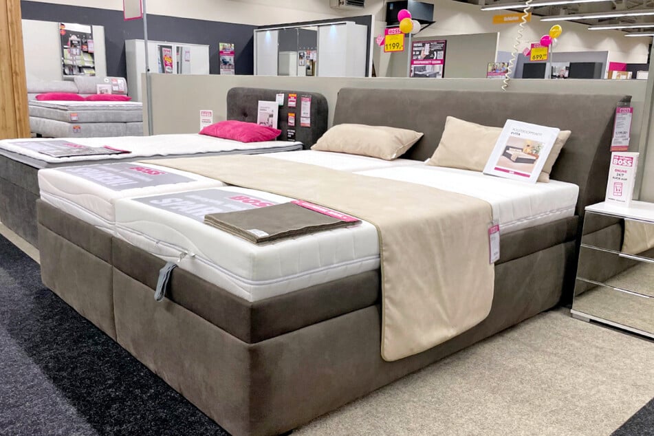 Möbel Boss haut ab Samstag (22.11.) Mega-Deals und krasse Rabatte raus