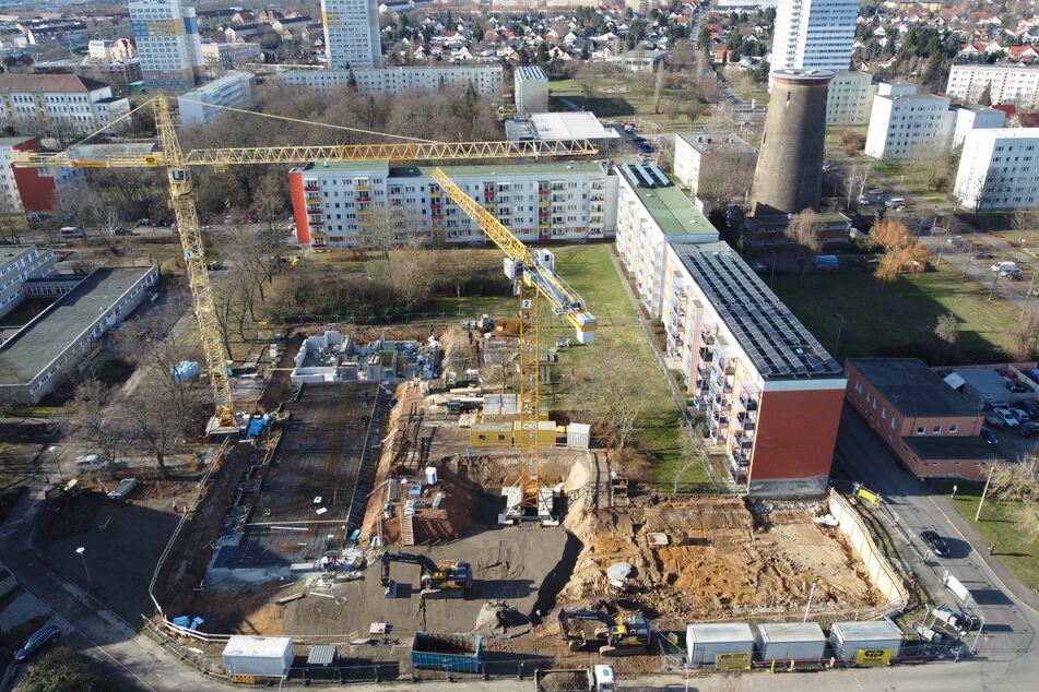 Aktuell ist in Mockau noch eine große Baustelle vorzufinden, wo später der Wohnkomplex stehen soll.