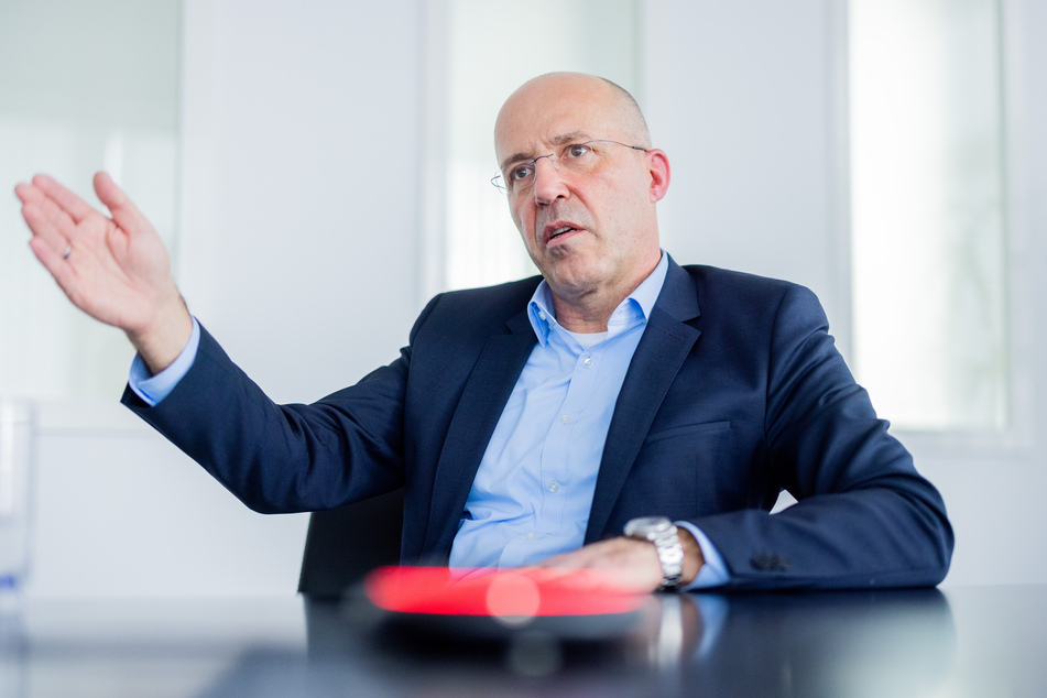 Der stellvertretende Rewe-Chef fürs Auslandsgeschäft Jan Kunath schildert die großen Zukunftspläne des Handelsriesen.