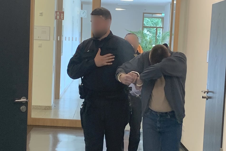 Pawel N. (21) landete für seine Kurierfahrt vorm Amtsrichter.