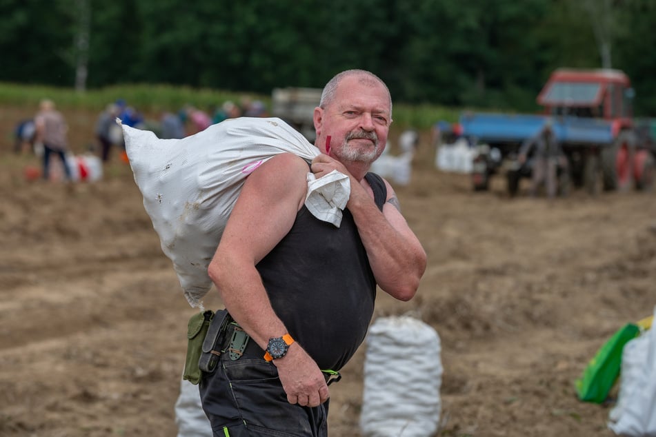 Sören Ohlrich (64) sammelte insgesamt 100 Kilogramm ein. Die eine Hälfte für den Keller, die andere für Freunde.