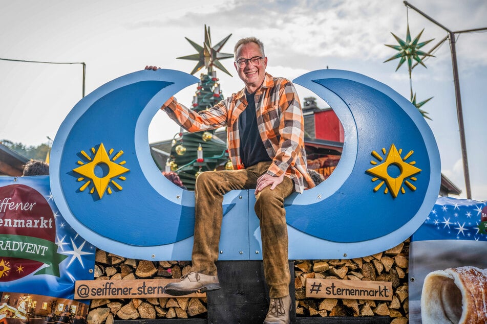 Spielzeugmacher Tino Günther (63) erfand den Sternenmarkt im Voradvent.