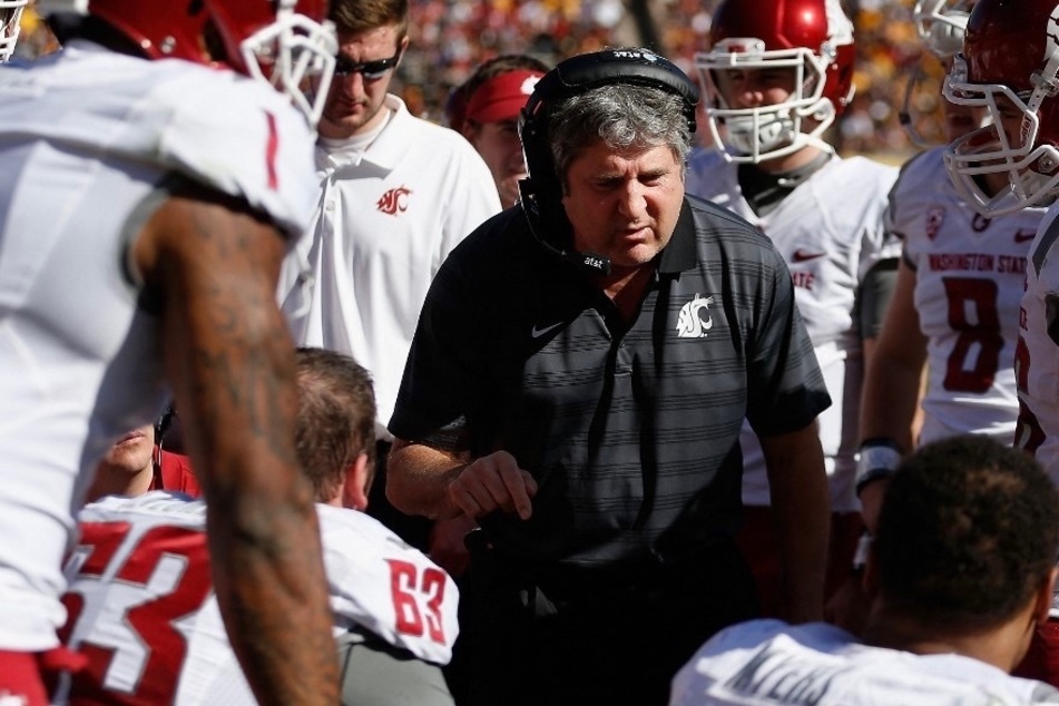 Mississippi State coach Mike Leach has passed away