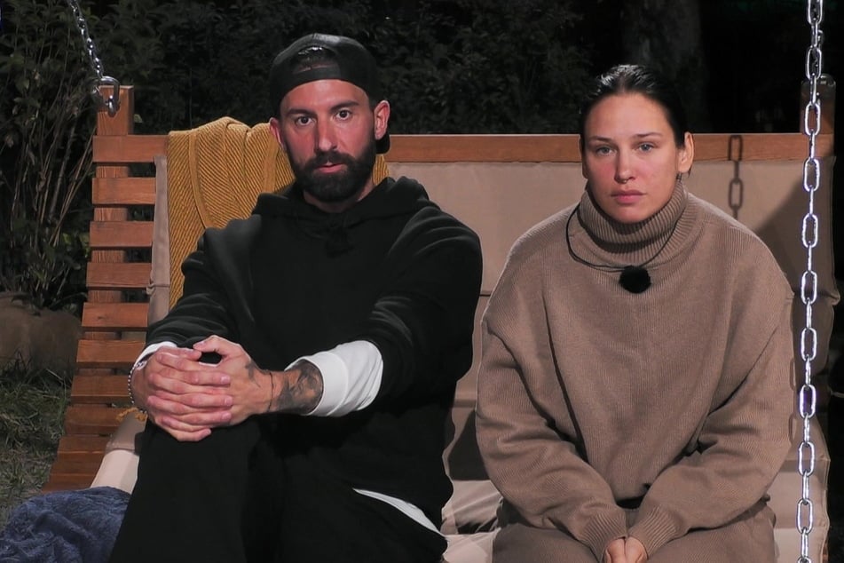 Sebi (40) und Liza (36) sind ins Visier von Ariel und Emmy geraten.