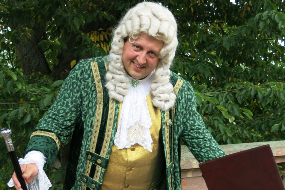 Kurfürst August der Starke (alias Miskus-Mime Thomas Kühn).