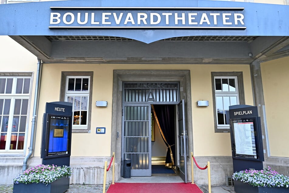 Die Premiere war am Ostermontag im Dresdner Boulevardtheater.