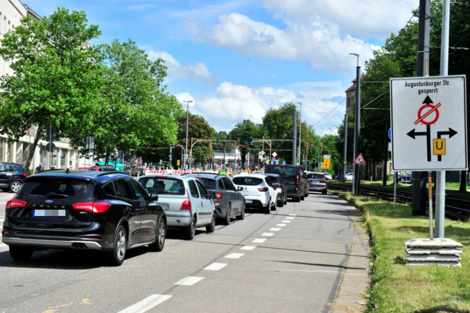 Auf der Augustusburger Straße geht ab Donnerstag bis Ende November zwischen Hain- und Hans-Sachs-Straße nichts mehr.