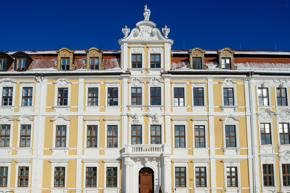 Am Landtag in Magdeburg kam es am Donnerstagnachmittag zu einem Feuerwehreinsatz. (Archivbild)