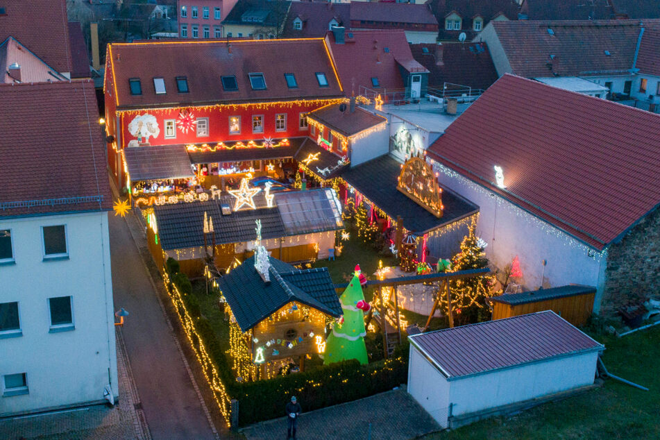 Eindrucksvolles Lichterspektakel: Haus und Hof des Sachsen werden jedes Jahr zur Weihnachtszeit von Abertausenden Lichtern hell erleuchtet.
