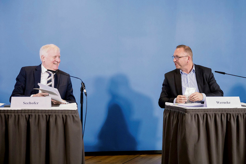 Die Verhandlungsführer im öffentlichen Dienst, Innenminister Horst Seehofer (71, CSU) für die Arbeitgeber, und ver.di Chef Frank Werneke (53) sind mit dem Ergebnis zufrieden.