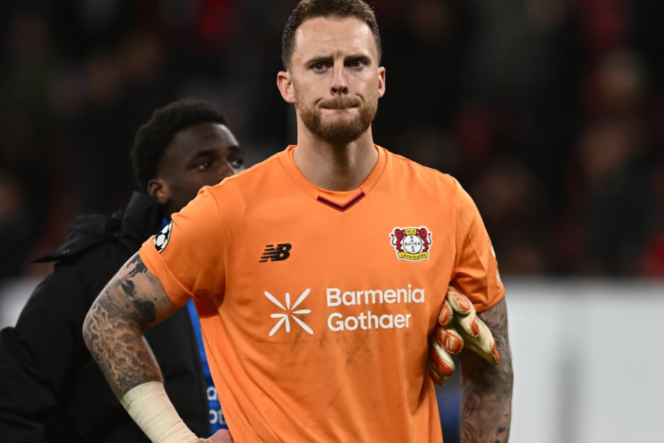 Bayer-Keeper Mark Flekken war nach der Niederlage bedient.