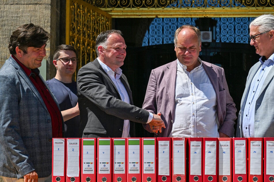 Über 40.000 Unterschriften für nichts? DVB-Bürgerbegehren könnte vor Gericht landen