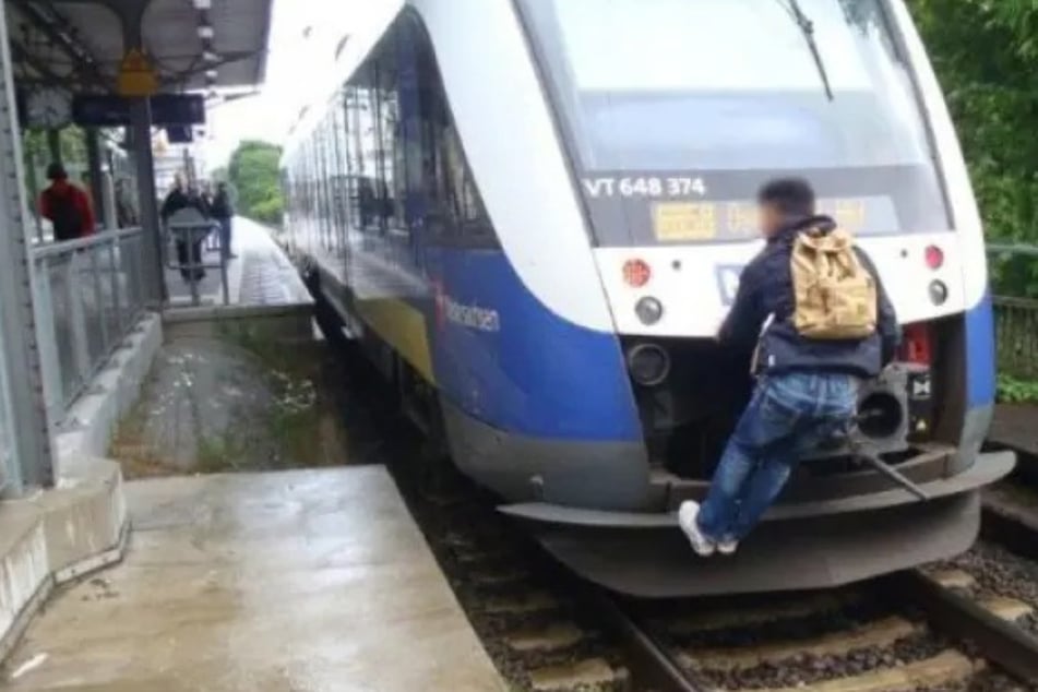 Wegen TikTok & Co.: S-Bahn-Surfen erlebt in Sachsen gefährliches Revival