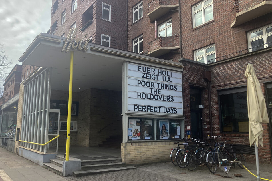 Das bekannte Holi-Kino in Hamburg-Eimsbütte ist am Dienstag überfallen worden. Dabei soll der Täter eine dreistellige Summe erbeutet haben.