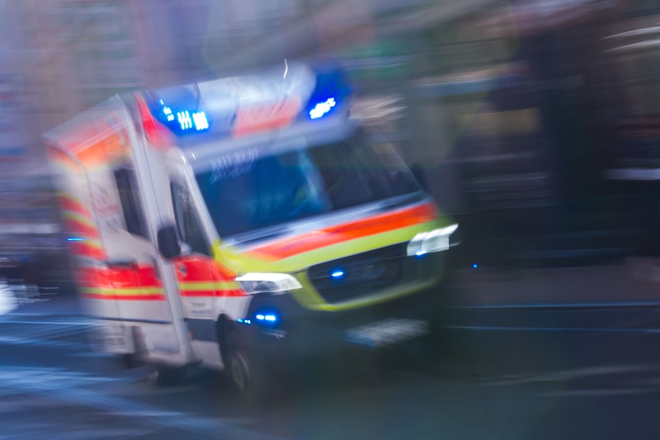 Der schwer verletzte Junge wurde in ein Krankenhaus nach München gebracht. (Symbolbild)