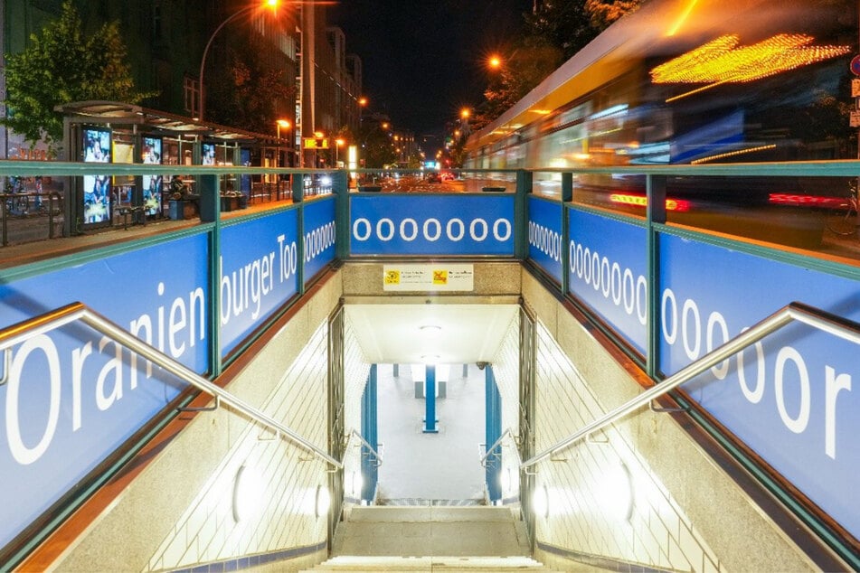 Berlin: WM-Fieber in Berlin: BVG bringt Torjubel in die U-Bahn