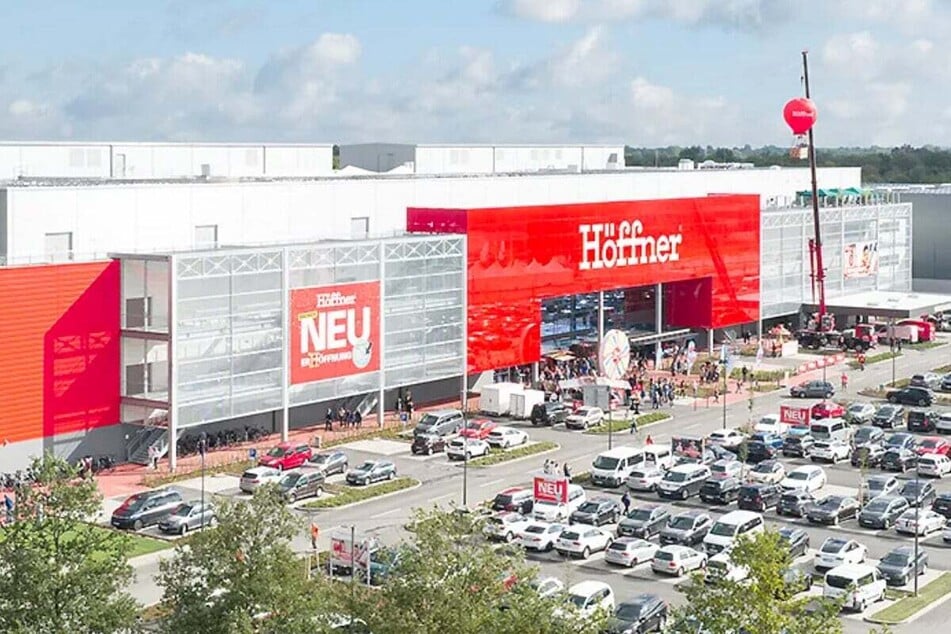 Kunden werden den neuen Höffner am Sonntag (27.9.) regelrecht stürmen