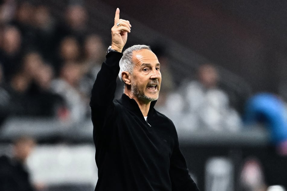 Adi Hütter (56) hatte Can Uzun gegen den 1. FC Köln 90 Minuten lang auf der Bank schmoren lassen.
