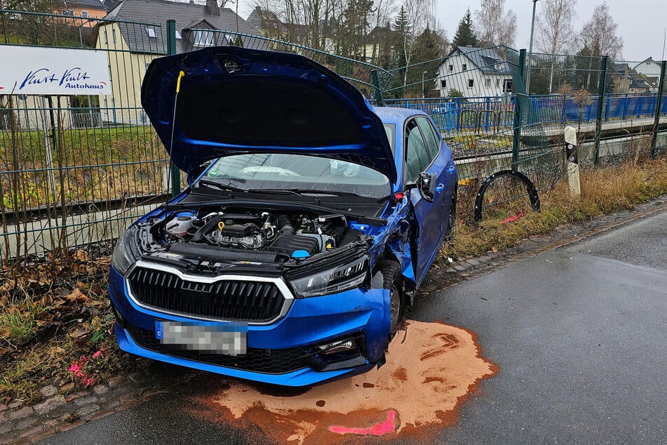 Auch ein Skoda wurde bei dem Unfall beschädigt.