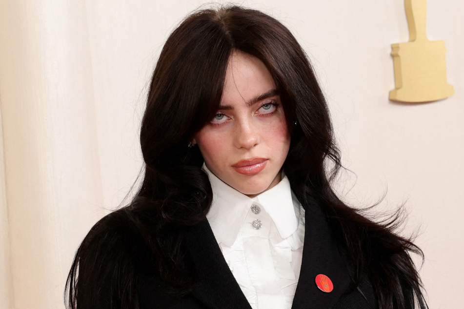 Billie Eilish criticized the trend of artists releasing multiple vinyl variants in an attempt to boost album sales.