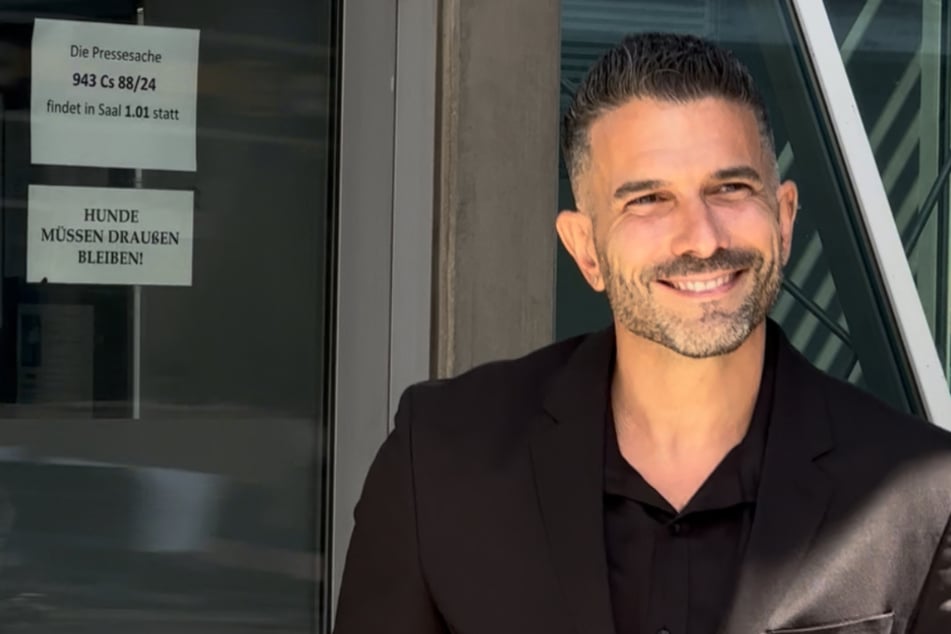Sänger Marc Terenzi (46) verließ nach seiner Freisprechung fröhlich grinsend das Gerichtsgebäude.