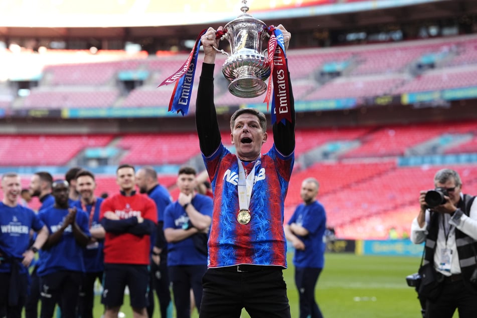 In der vergangenen Saison führte Oliver Glasner (51) Crystal Palace zum größten Titel der Vereinshistorie.