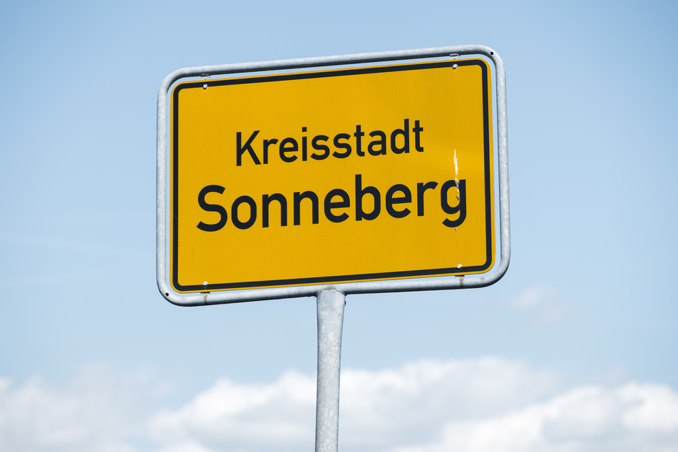 Der Landkreis Sonneberg hat sich nach Ansicht von ezra zuletzt zu einem Schwerpunkt rechtsextremer und rassistischer Gewalt in Thüringen entwickelt. (Symbolbild)