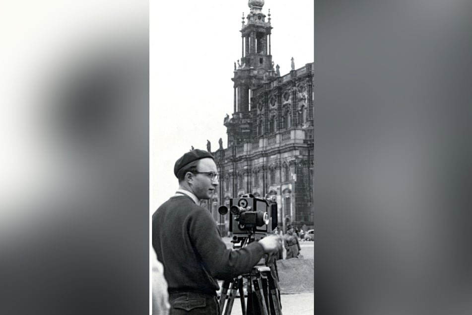 Ernst Hirsch bei Dreharbeiten in der Dresdner Altstadt, 1956.