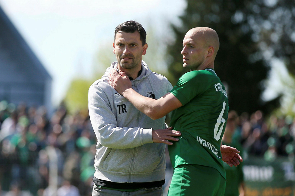 Andy Wendschuch (32, r.) geht in die dritte Saison bei Chemie Leipzig.