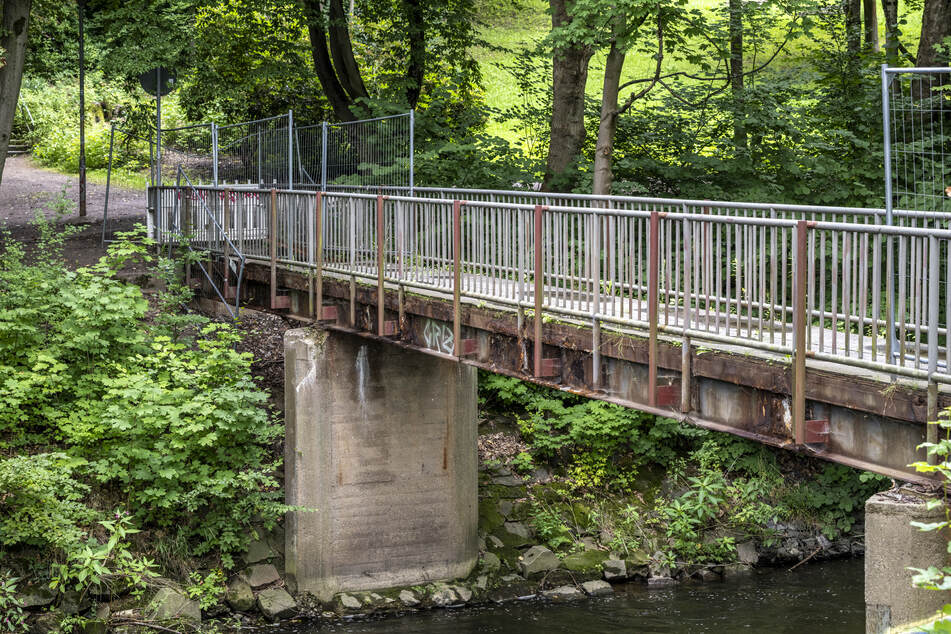 Es entsteht eine neue Radwegbrücke über die Chemnitz zwischen der Rößlerstraße und dem Stadtpark.