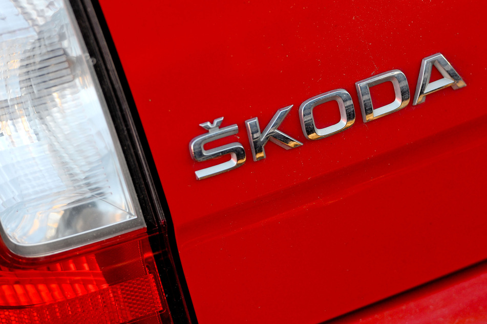 Die Volkswagen-Tochter Skoda verlängert die vorübergehende Schließung ihrer Werke in Tschechien erneut.