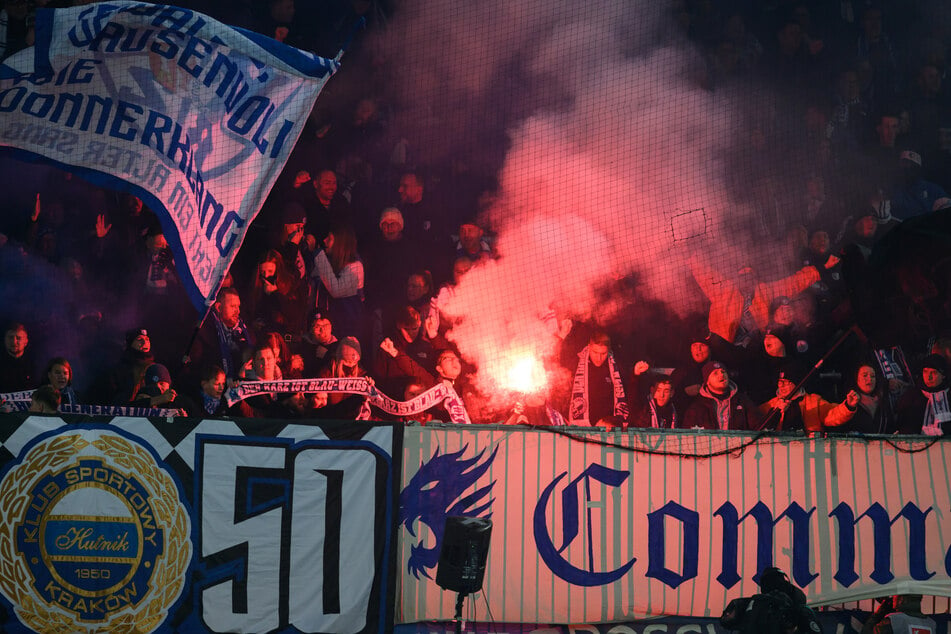 Erfahrungsgemäß könnte es am Samstagabend zwischen Schalke 04 und dem 1. FC Magdeburg auch auf den Rängen ordentlich zur Sache gehen.