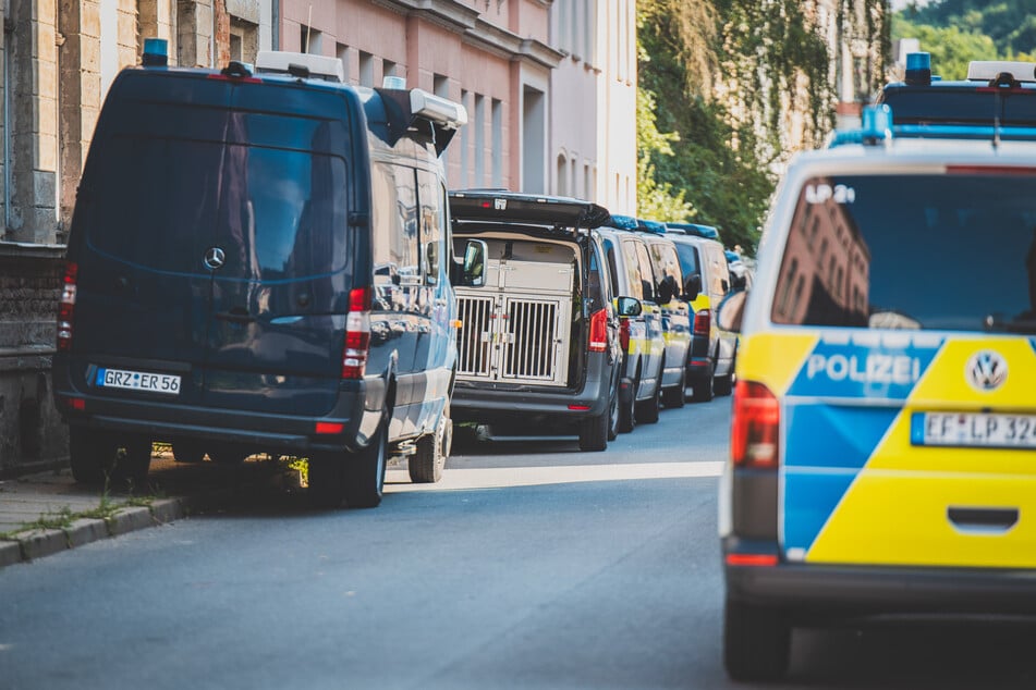 Zahlreiche Polizisten waren vor Ort gewesen.