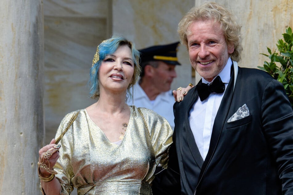 Ein Jahr später trennten sie sich: Entertainer Thomas Gottschalk (73) und seine damalige Frau Thea (78) bei den Bayreuther Festspielen 2018.